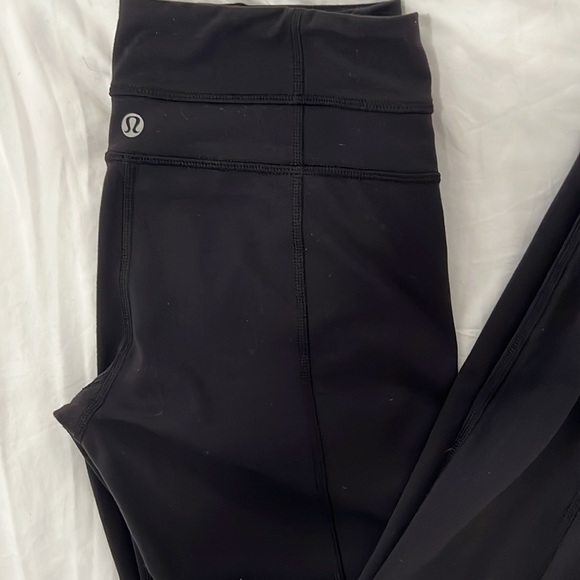 Lululemon size 4 black leggings - extra long 32’ inseam - Picture 4 of 6